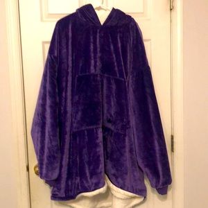 Excellent condition rich purple comfy popover so warm one size